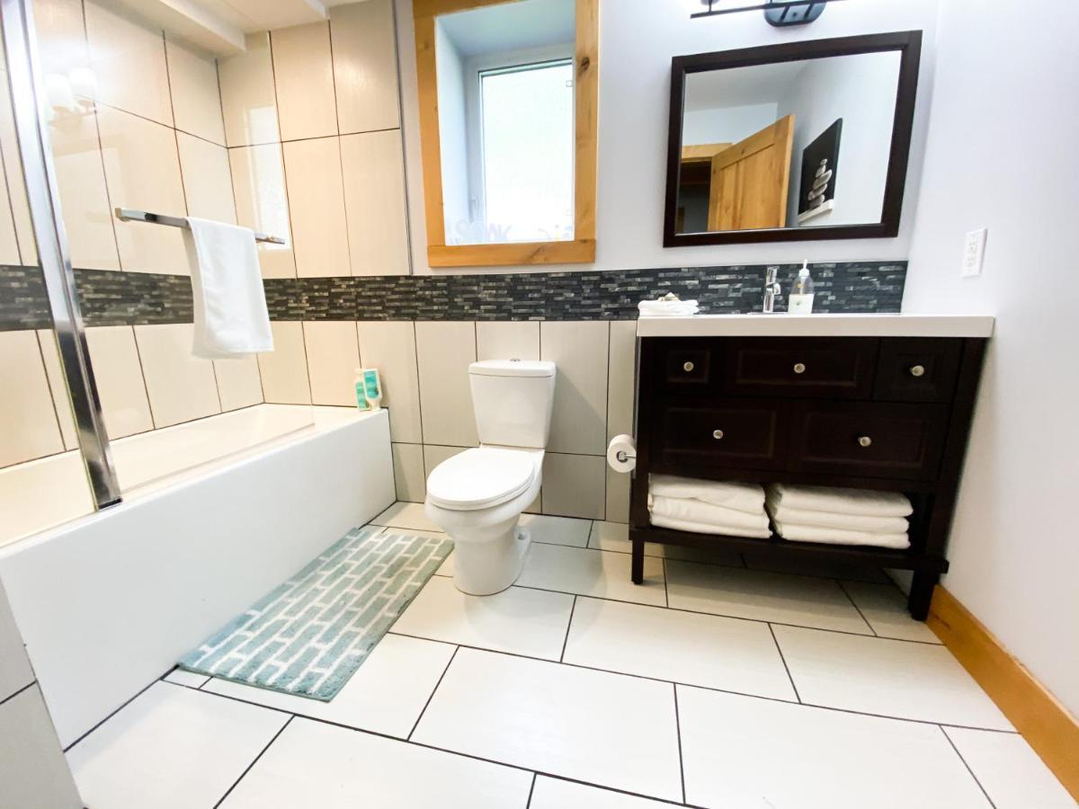 Journey'S End - 2 Bed 1 Bath Suite Golden Exterior foto